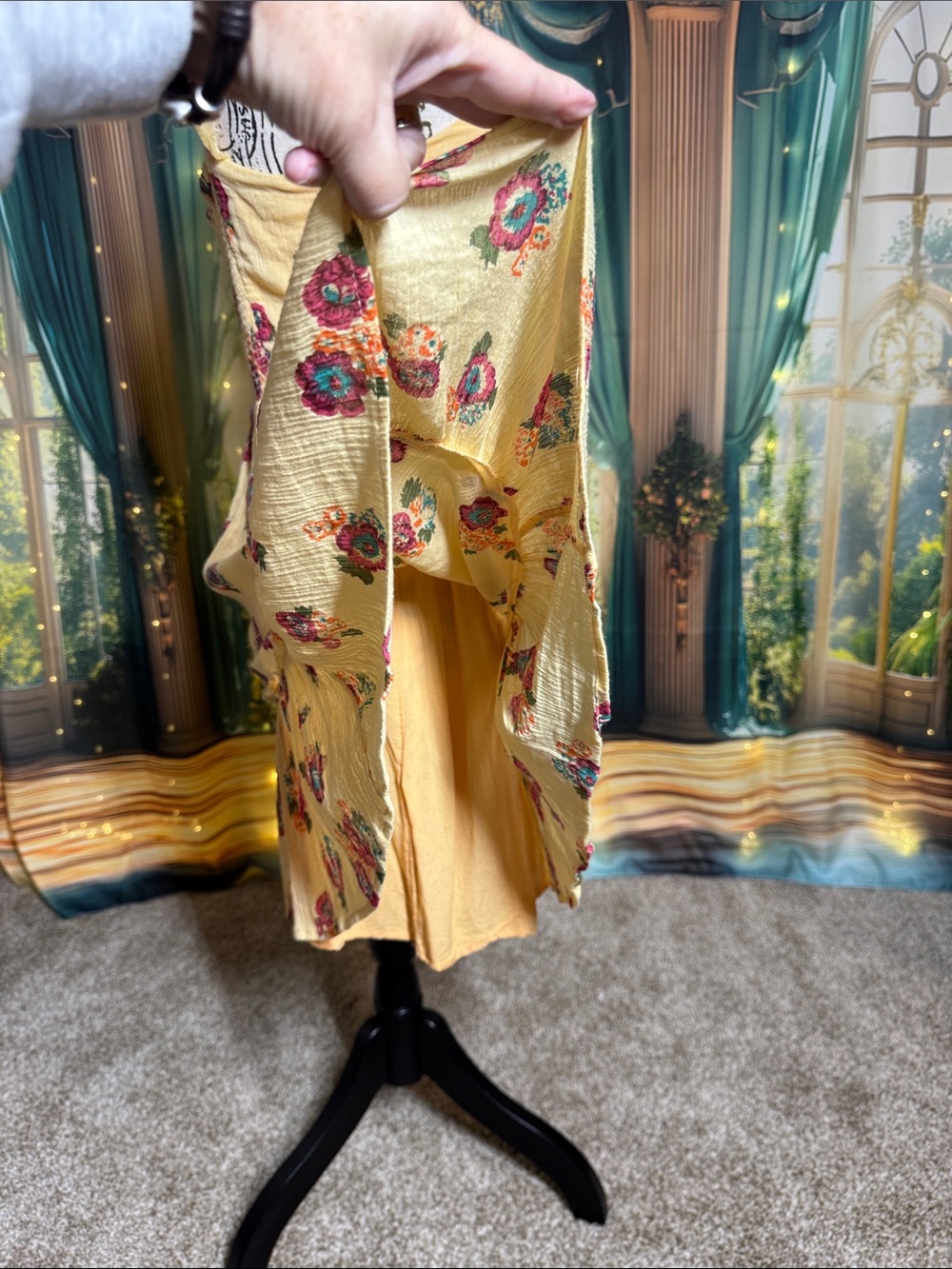 Urban Outfitters Size M Yellow Floral Smocked Midi Dress - Picture 5 of 9